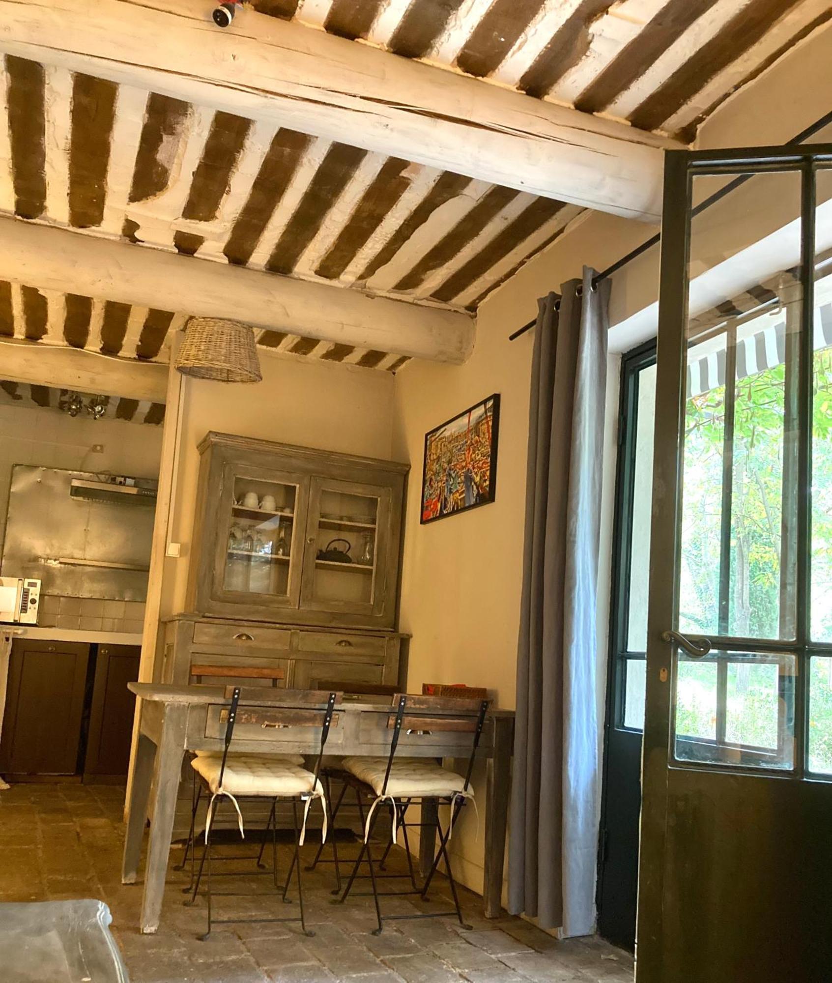 Campagne Baudeloup Bed & Breakfast LʼIsle-sur-la-Sorgue Exterior foto