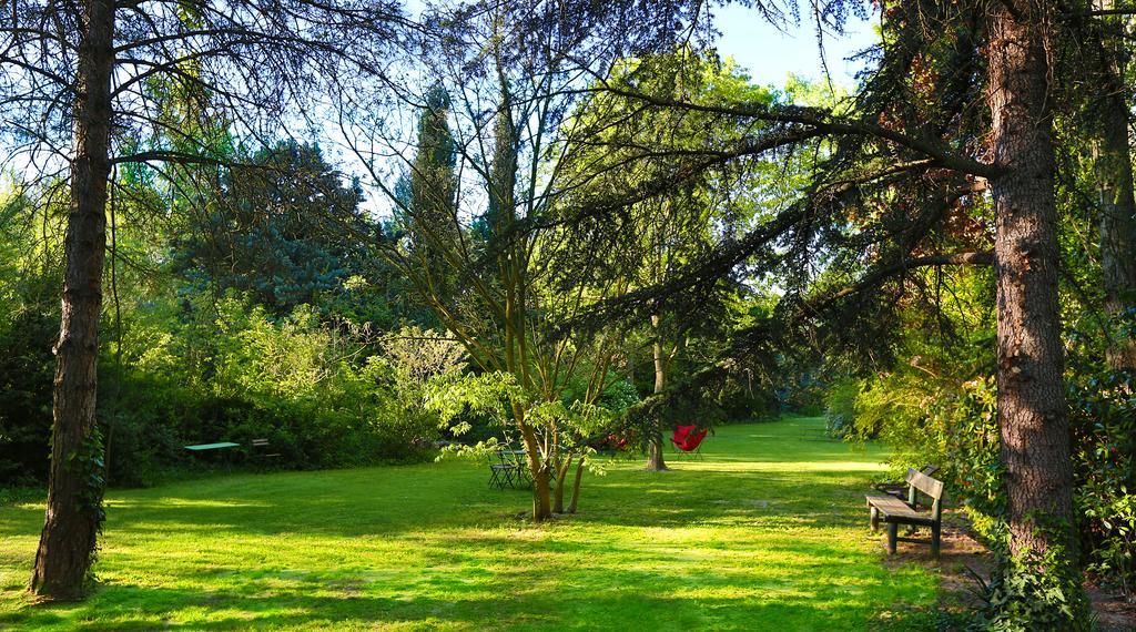 Campagne Baudeloup Bed & Breakfast LʼIsle-sur-la-Sorgue Exterior foto